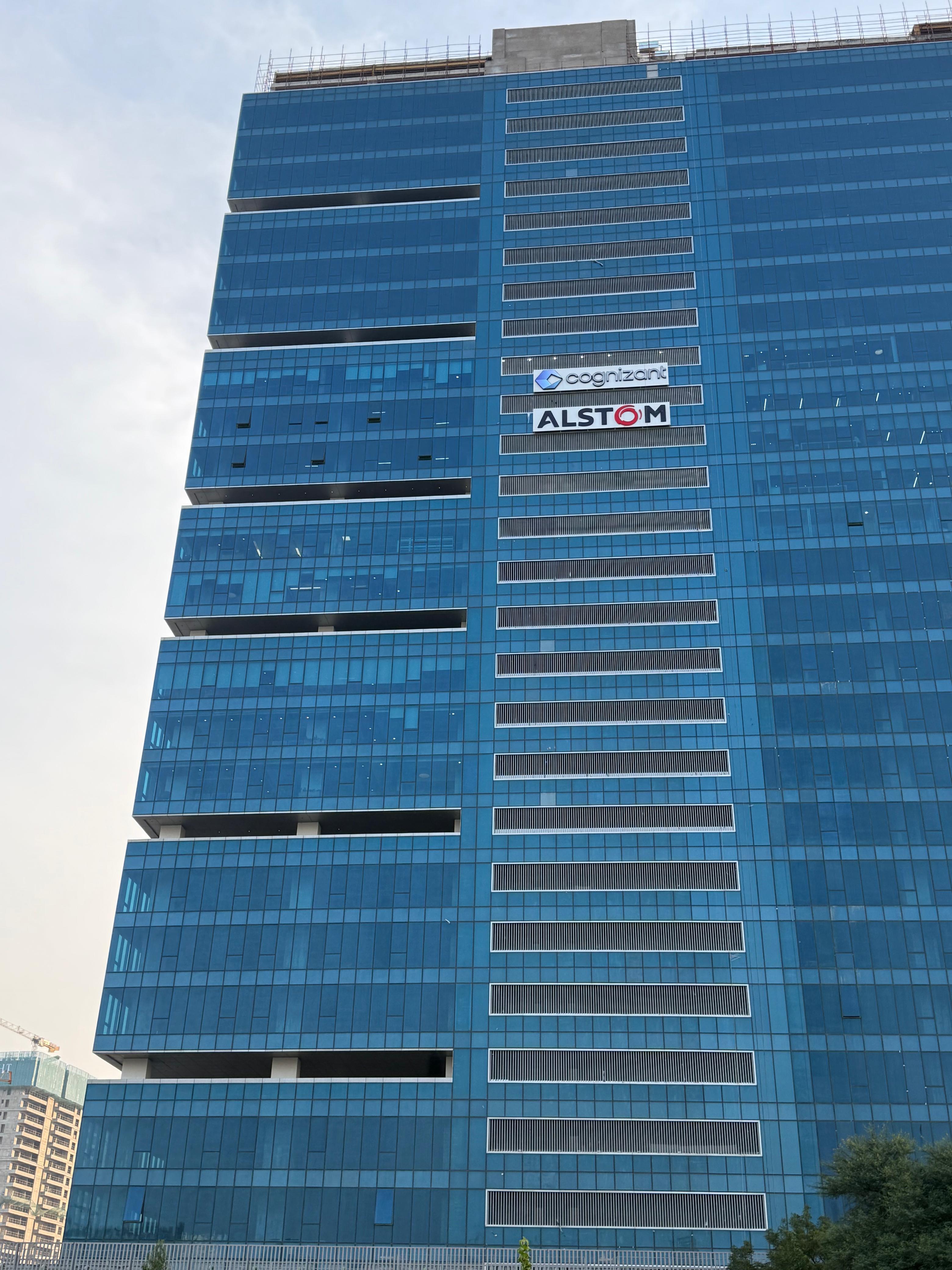 Aluminium Vertical Box Louver work - GAR Tower-6